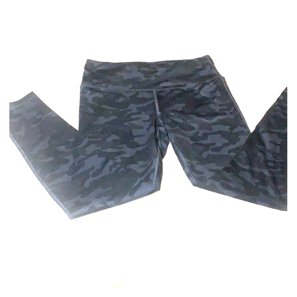 Danskin black camo yoga leggings